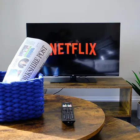 Διαμέρισμα Contractor & Team Flat - 4 Separate Beds - Parking & 1gb Wifi *