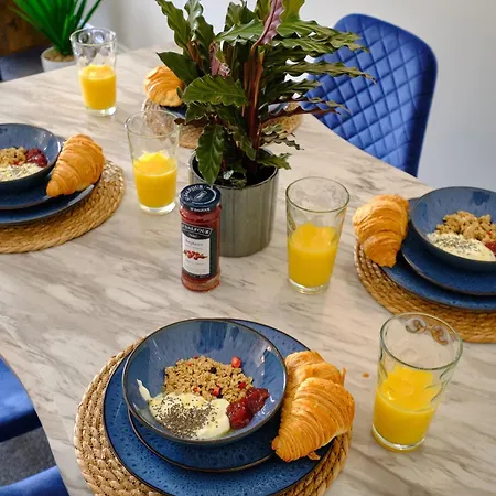 Contractor & Team Flat - 4 Separate Beds - Parking & 1gb Wifi Χαρογκέιτ