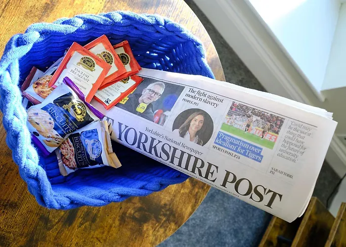 F4 Contractor & Team Flat - 4 Separate Beds - Parking & 1gb Wifi * Harrogate