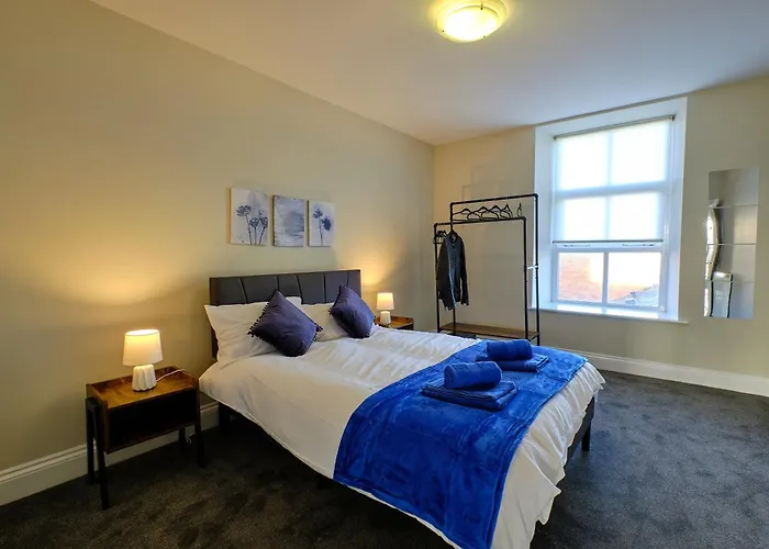 F4 Contractor & Team Flat - 4 Separate Beds - Parking & 1gb Wifi Lägenhet *