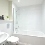 Contractor&team Flat - 4 Separate Beds - Parking&1gb Wifi