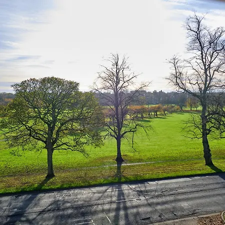 Contractor&team Flat - 4 Separate Beds - Parking&1gb Wifi Apartment